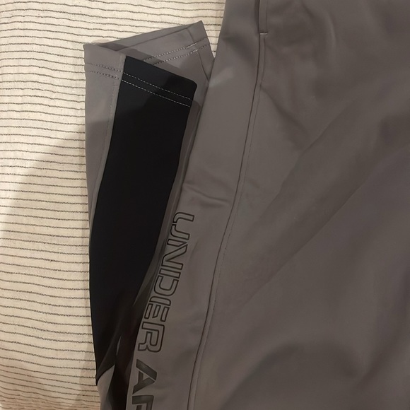 Under Armour boys pants - Picture 4 of 4